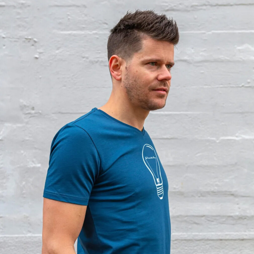 Okimono T-shirt Heren, Blauw, Skyline 040 Lichtstad (Lamp)